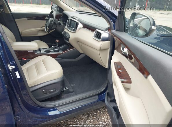 5XYPHDA52HG303893 2017 KIA SORENTO Blue Front interior view