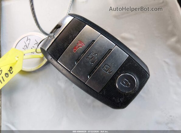 5XYPHDA53GG179163 2016 KIA SORENTO Silver Widok deski rozdzielczej