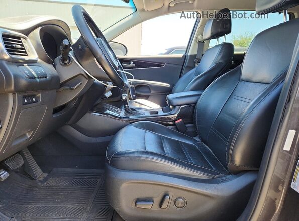 5XYPHDA53HG315566 2017 KIA SORENTO Gray Widok wnętrza z przodu