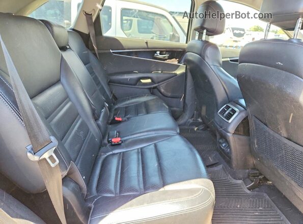 5XYPHDA53HG315566 2017 KIA SORENTO Gray Widok tylnych siedzeń
