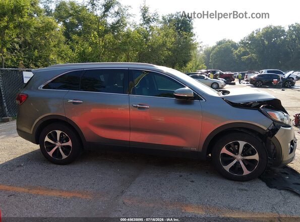 5XYPHDA57JG377820 2018 KIA SORENTO Серебряный Вид задней части салона