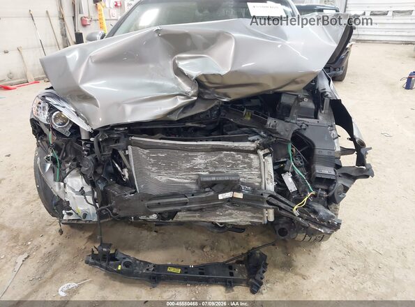 5XYPHDA59JG411563 2018 KIA SORENTO Серебряный Вид спереди