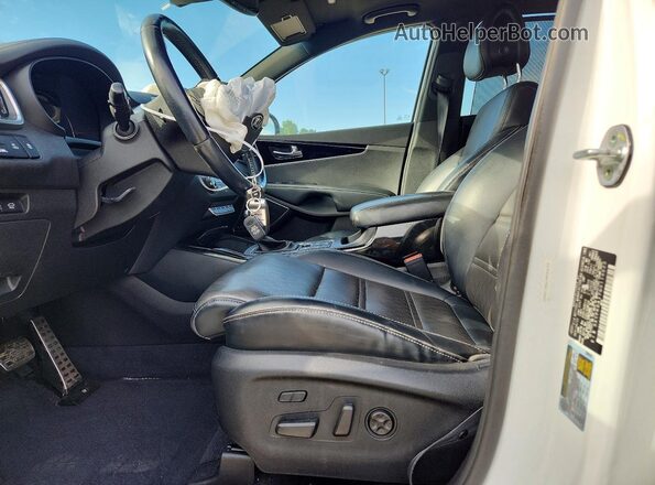 5XYPKDA17GG114623 2016 KIA SORENTO White Vista interior delantera