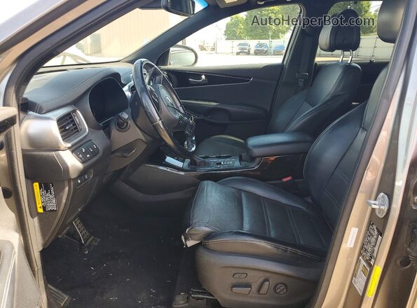 5XYPKDA18GG033632 2016 KIA SORENTO Gray Vista interior delantera