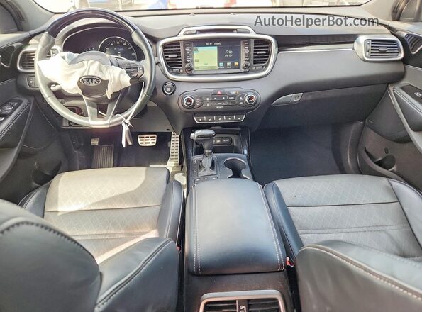 5XYPKDA52GG028400 2016 KIA SORENTO Gray Vista del salpicadero