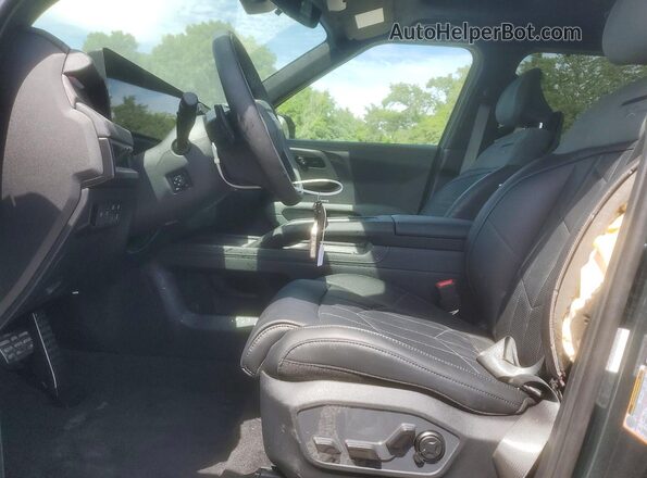 5XYPLES11VG028206 2027 KIA TELLURIDE Green Front interior view