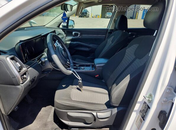 5XYRG4LC1MG004946 2021 KIA SORENTO Белый Вид салона спереди