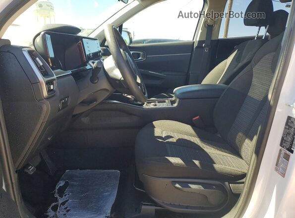 5XYRG4LC1NG142097 2022 KIA SORENTO Белый Вид салона спереди