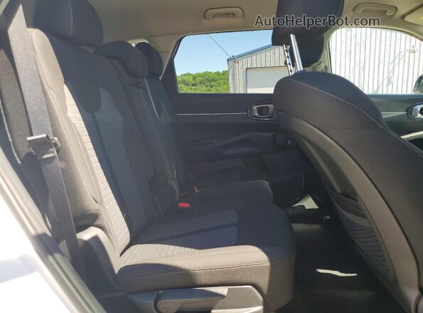 5XYRG4LC1NG142097 2022 KIA SORENTO Белый Вид задней части салона