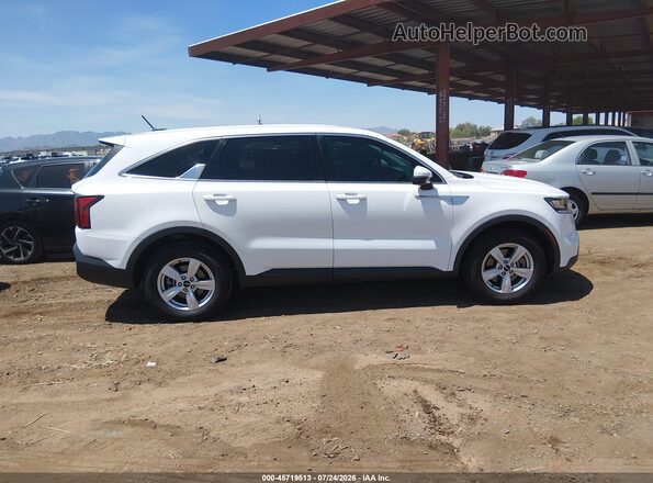 5XYRG4LC1PG215536 2023 KIA SORENTO White Widok wnętrza z tyłu