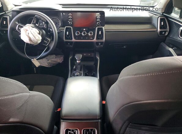 5XYRG4LC3PG202934 2023 KIA SORENTO Серебряный Вид панели приборов