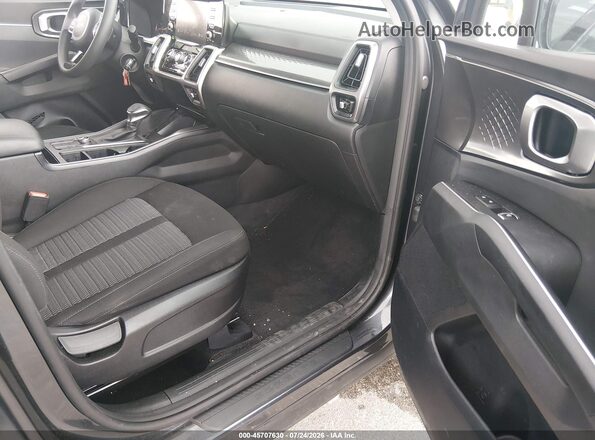 5XYRG4LC3PG214856 2023 KIA SORENTO Black Widok wnętrza z przodu