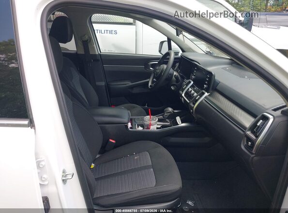 5XYRG4LCXNG141157 2022 KIA SORENTO Белый Вид салона спереди