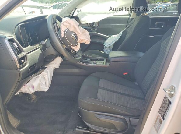 5XYRGDLC0MG006039 2021 KIA SORENTO Серебряный Вид салона спереди