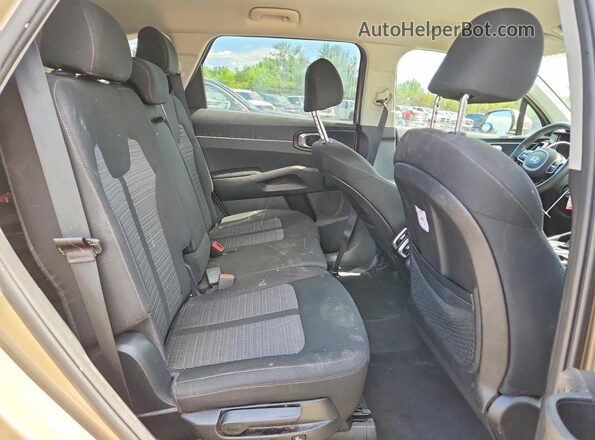 5XYRGDLC0MG026940 2021 KIA SORENTO Gold Rear interior view