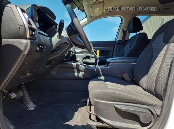 5XYRGDLC0PG177846 2023 KIA SORENTO Белый Вид салона спереди