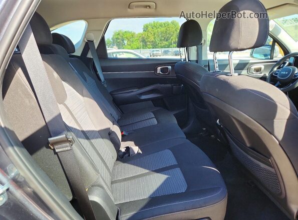 5XYRGDLC2NG100957 2022 KIA SORENTO Gray Rear interior view