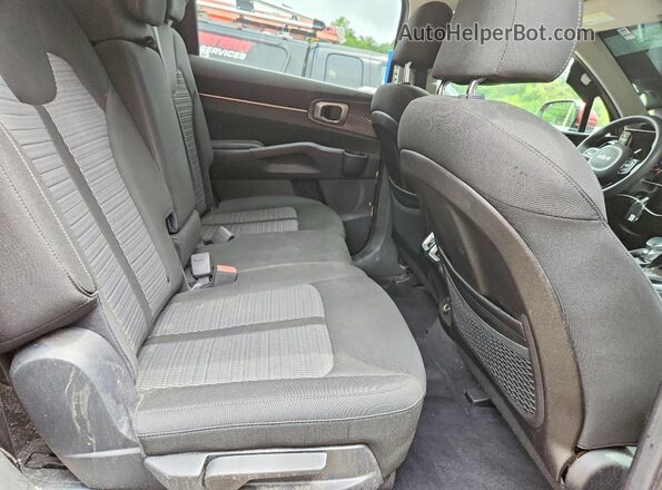5XYRGDLC8NG119626 2022 KIA SORENTO Red უკანა სალონის ხედი