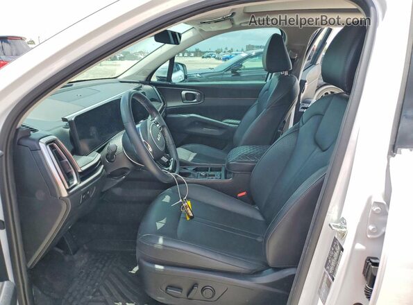 5XYRH4JF7RG286043 2024 KIA SORENTO Белый Вид салона спереди