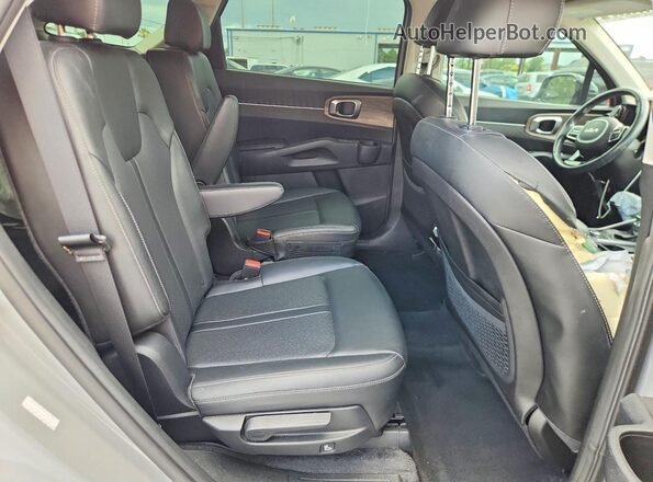 5XYRH4LF6NG126937 2022 KIA SORENTO Silver უკანა სალონის ხედი