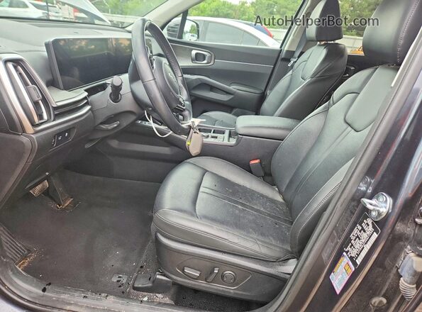 5XYRHDJF2RG272860 2024 KIA SORENTO Gray Front interior view