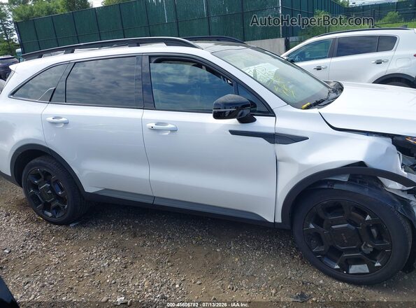 5XYRHDJF2TG420013 2026 KIA SORENTO White Widok wnętrza z tyłu