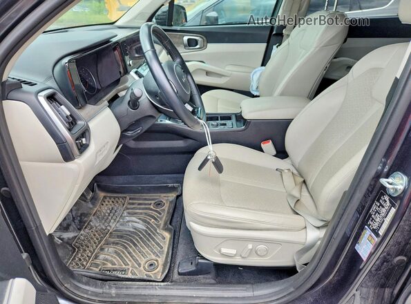 5XYRHDLF0PG165414 2023 KIA SORENTO Gray Widok wnętrza z przodu