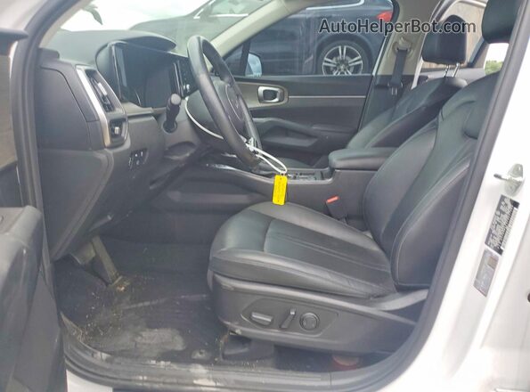 5XYRHDLF6PG247065 2023 KIA SORENTO White Սալոնի դիմացի տեսք