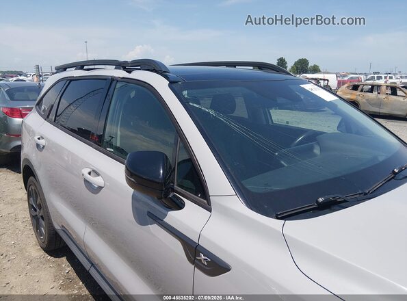 5XYRHDLFXPG168224 2023 KIA SORENTO Gray Widok z przodu