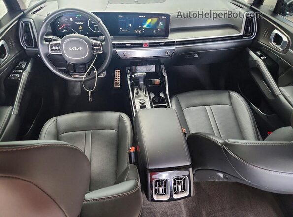 5XYRK4JFXSG378819 2025 KIA SORENTO Black Vista del salpicadero