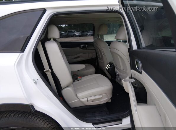 5XYRK4LF4PG205771 2023 KIA SORENTO White Вид наклейки з VIN-кодом