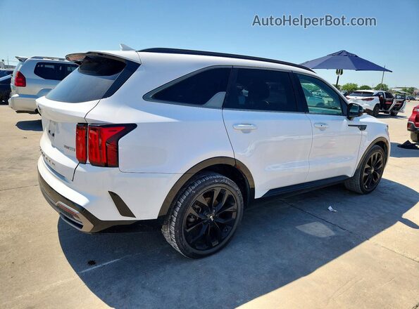 5XYRK4LF6MG063273 2021 KIA SORENTO White Tył prawy