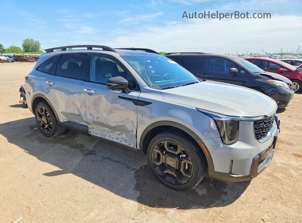 5XYRKDJF1RG256084 2024 KIA SORENTO Серый Передняя правая четверть