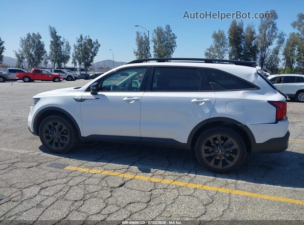 5XYRKDLF0PG216699 2023 KIA SORENTO White Սալոնի 360 աստիճան տեսք