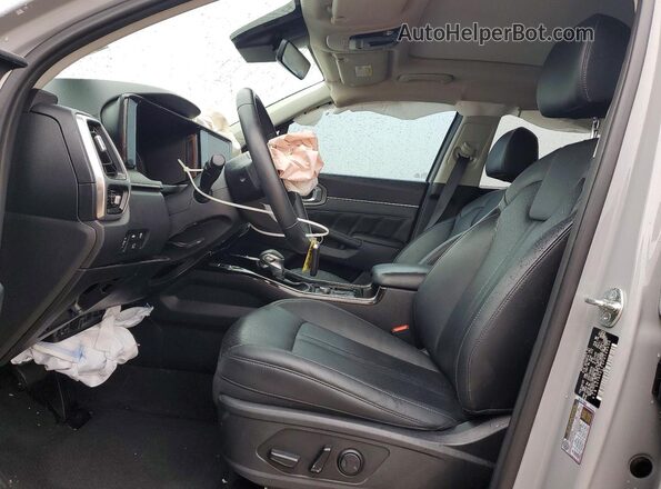 5XYRKDLF3PG186050 2023 KIA SORENTO Gray Widok wnętrza z przodu