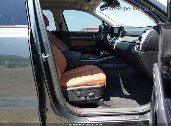 5XYRKDLF4PG196702 2023 KIA SORENTO Green Vista interior delantera