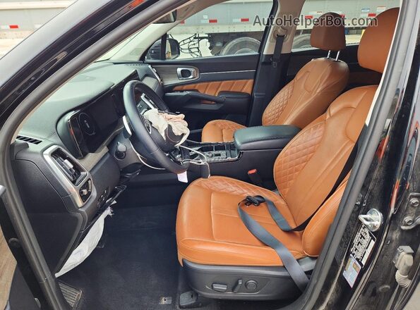 5XYRKDLF7MG016334 2021 KIA SORENTO Black Front interior view