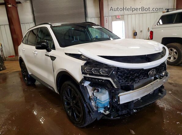 5XYRKDLFXMG050557 2021 KIA SORENTO White Przód prawy