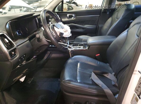 5XYRKDLFXMG050557 2021 KIA SORENTO White Widok wnętrza z przodu