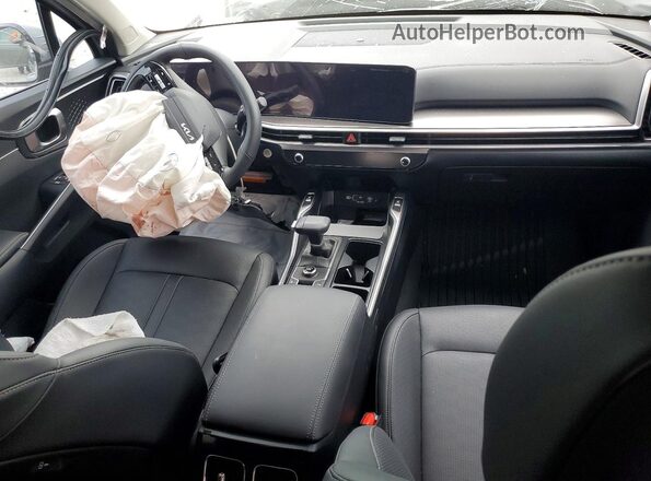 5XYRL4JC7TG437863 2026 KIA SORENTO Silver Dashboard view