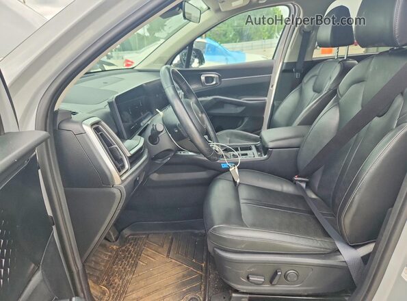 5XYRL4JC8RG276013 2024 KIA SORENTO Gray Widok wnętrza z przodu