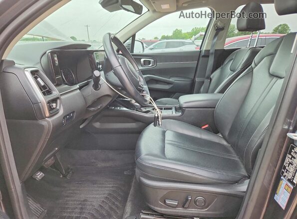 5XYRL4LC0NG150557 2022 KIA SORENTO Серый Вид салона спереди
