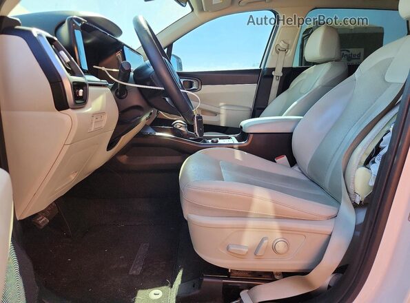 5XYRL4LC5PG206995 2023 KIA SORENTO Белый Вид салона спереди