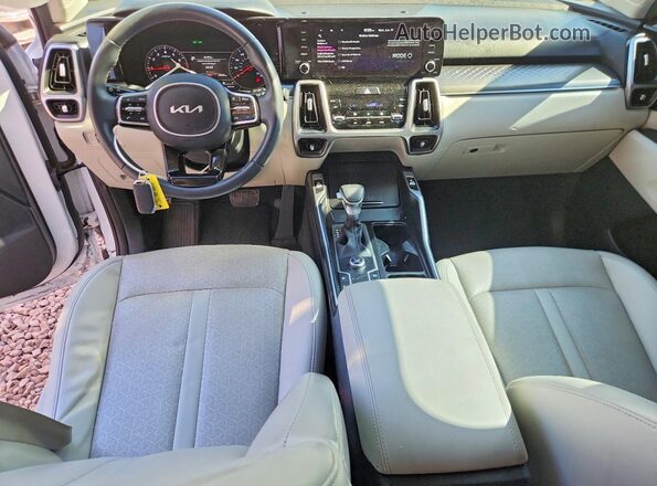 5XYRL4LC5PG206995 2023 KIA SORENTO Белый Вид панели приборов