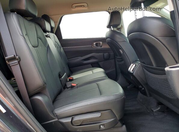 5XYRL4LC7NG132010 2022 KIA SORENTO Gray Սալոնի հետևի տեսք