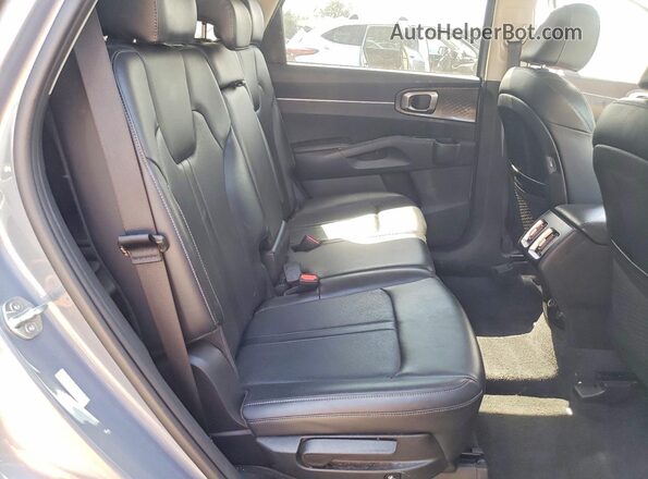5XYRL4LC7PG239559 2023 KIA SORENTO Gray უკანა სალონის ხედი