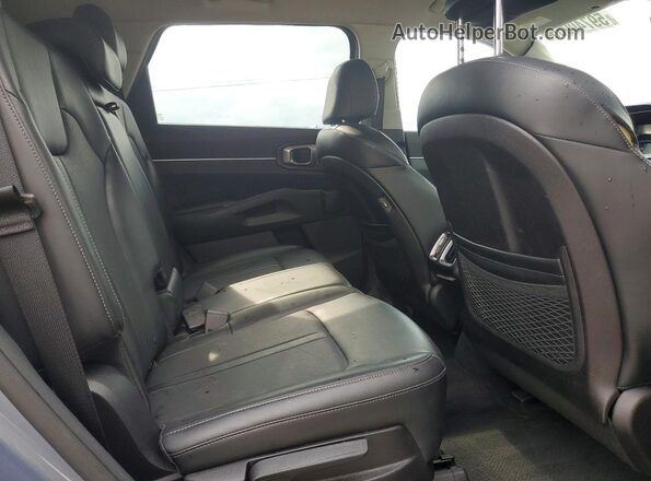 5XYRL4LCXNG095230 2022 KIA SORENTO Gray Вид задньої частини салону