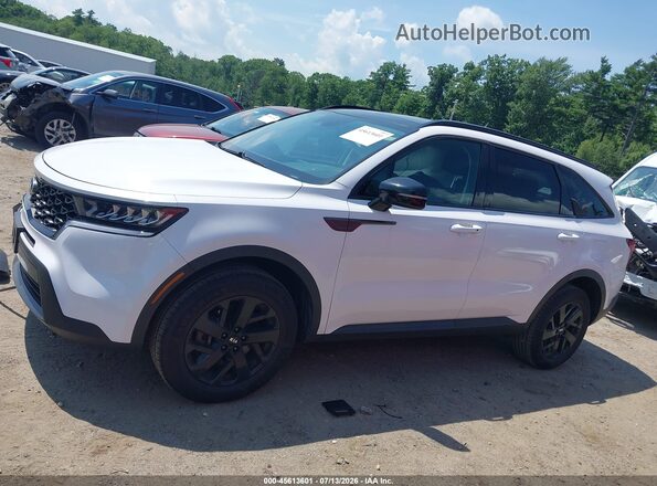 5XYRLDLC3MG065677 2021 KIA SORENTO White 360 interior view
