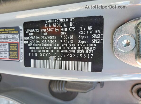 5XYRLDLC7PG229517 2023 KIA SORENTO Gray Vista de la etiqueta del VIN