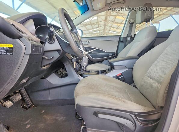 5XYZT3LB1GG333504 2016 HYUNDAI SANTA Gray Front interior view